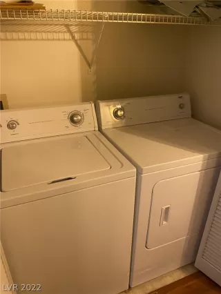 Photo #2: 2412086 Listing 