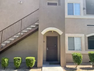 Photo #1: 2412122 Listing 