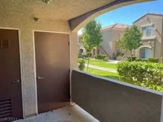 Photo #6: 2412122 Listing 