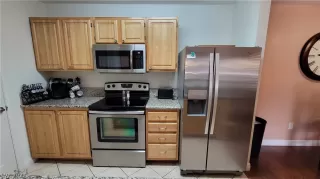 Photo #2: 2412191 Listing