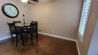 Photo #4: 2412191 Listing