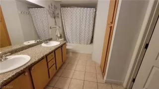 Photo #6: 2412191 Listing