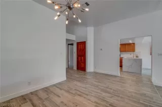 Photo #2: 2412209 Listing 