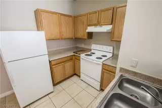 Photo #1: 2412210 Listing 