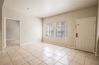 Photo #6: 2412210 Listing 