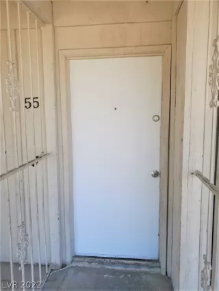 Photo #2: 2412211 Listing