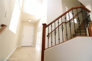 Photo #2: 2412236 Listing 