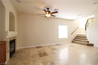 Photo #4: 2412236 Listing 
