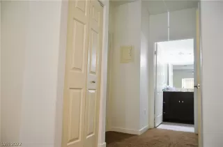 Photo #5: 2412295 Listing