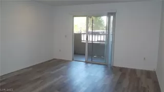 Photo #1: 2412383 Listing 