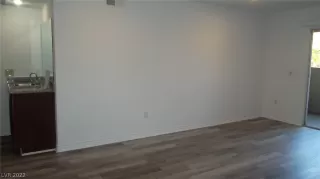 Photo #2: 2412383 Listing 