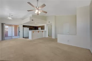 Photo #3: 2412391 Listing