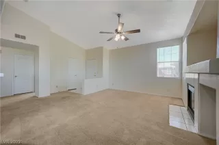 Photo #4: 2412391 Listing