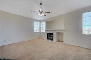 Photo #6: 2412391 Listing