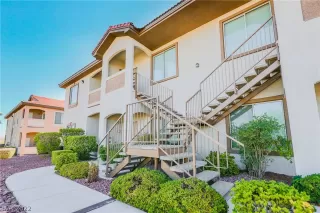 Photo #1: 2412407 Listing 