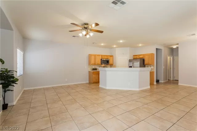 MLS: 2412413 Condo For Sale