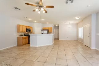 Photo #2: 2412413 Listing