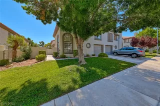 Photo #1: 2412419 Listing 