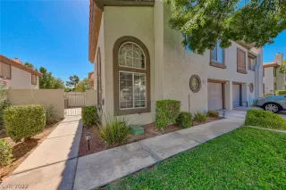 Photo #3: 2412419 Listing 