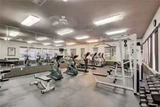 Photo #5: 2412430 Listing