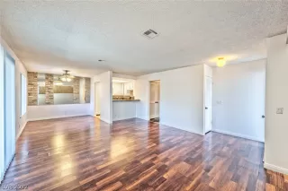 Photo #1: 2412447 Listing