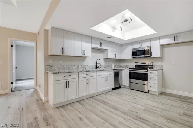 MLS: 2412453 Condo For Sale