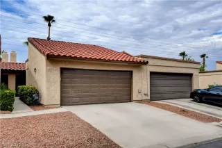 Photo #1: 2412453 Listing