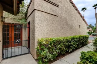 Photo #2: 2412453 Listing