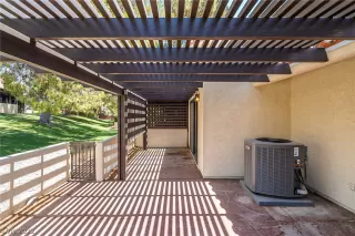 Photo #4: 2412481 Listing 
