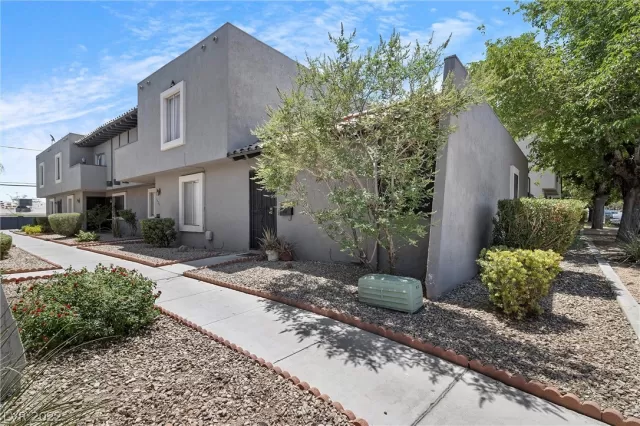 MLS: 2412489 Condo For Sale