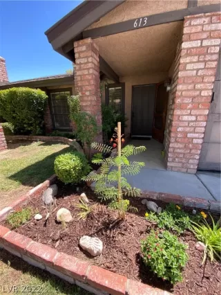 Photo #2: 2412513 Listing 