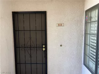 Photo #1: 2412517 Listing 
