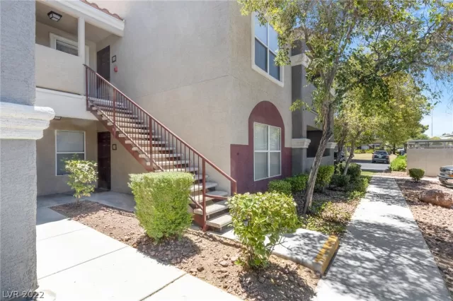 MLS: 2412542 Condo For Sale