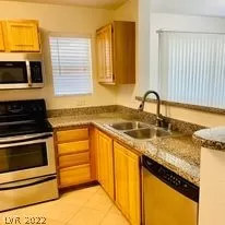 Photo #3: 2412542 Listing