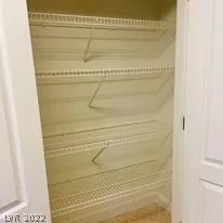 Photo #5: 2412542 Listing