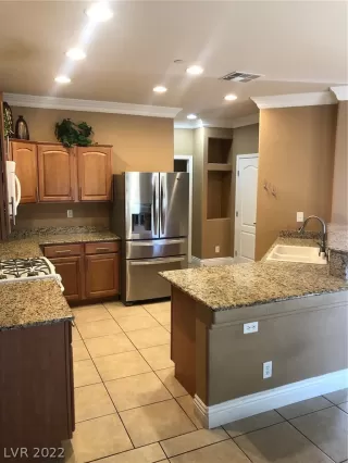 Photo #2: 2412544 Listing 