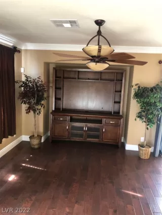 Photo #5: 2412544 Listing 