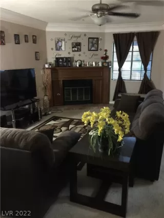 Photo #3: 2412560 Listing