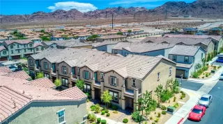 Photo #2: 2412589 Listing 