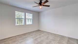 Photo #5: 2412589 Listing 