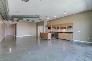 Photo #6: 2412664 Listing 