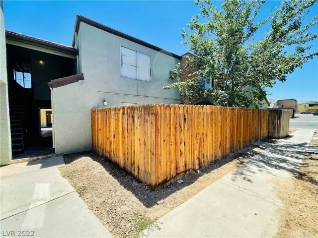 MLS: 2412687 Condo For Sale