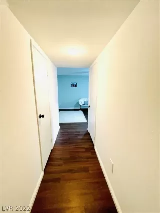 Photo #4: 2412687 Listing