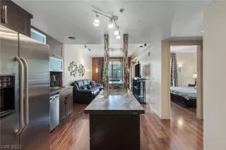 Photo #2: 2412691 Listing 