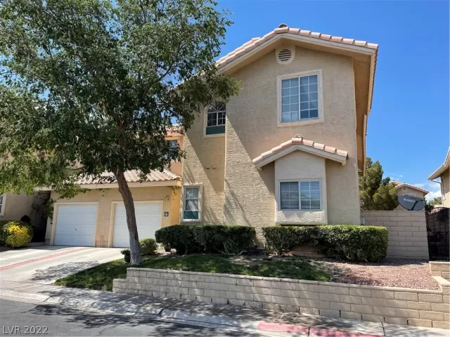 MLS: 2412692 Condo For Sale