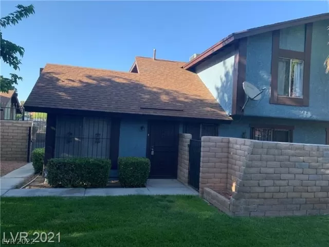 MLS: 2412697 Condo For Sale