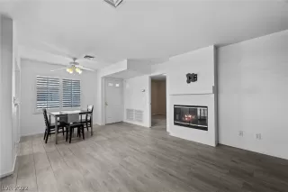 Photo #6: 2412706 Listing 
