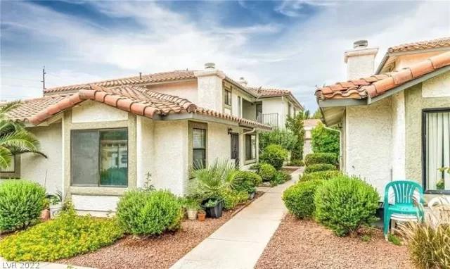 MLS: 2412721 Condo For Sale