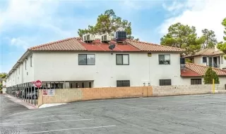 Photo #1: 2412721 Listing 