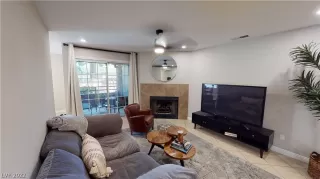 Photo #2: 2412752 Listing 